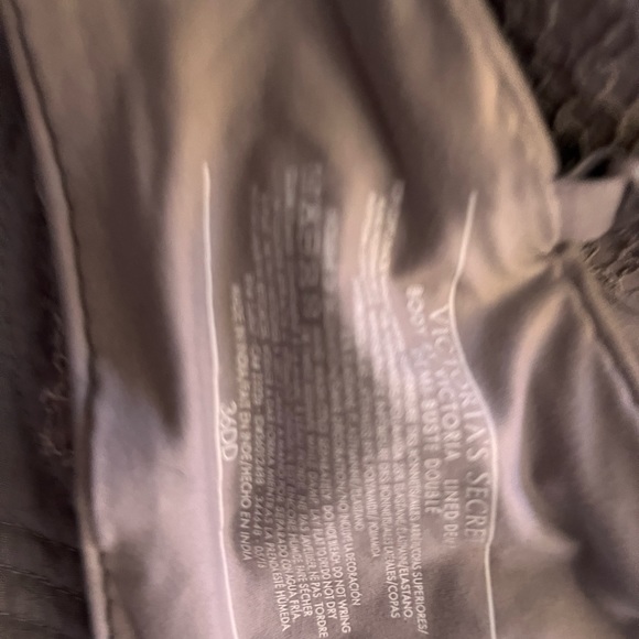 Victoria’s Secret body by Victoria - Picture 2 of 2